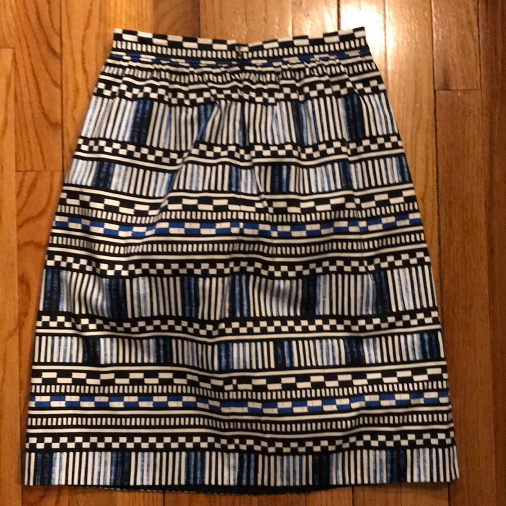 Women’s J crew Printed skirt - Picture 3 of 3